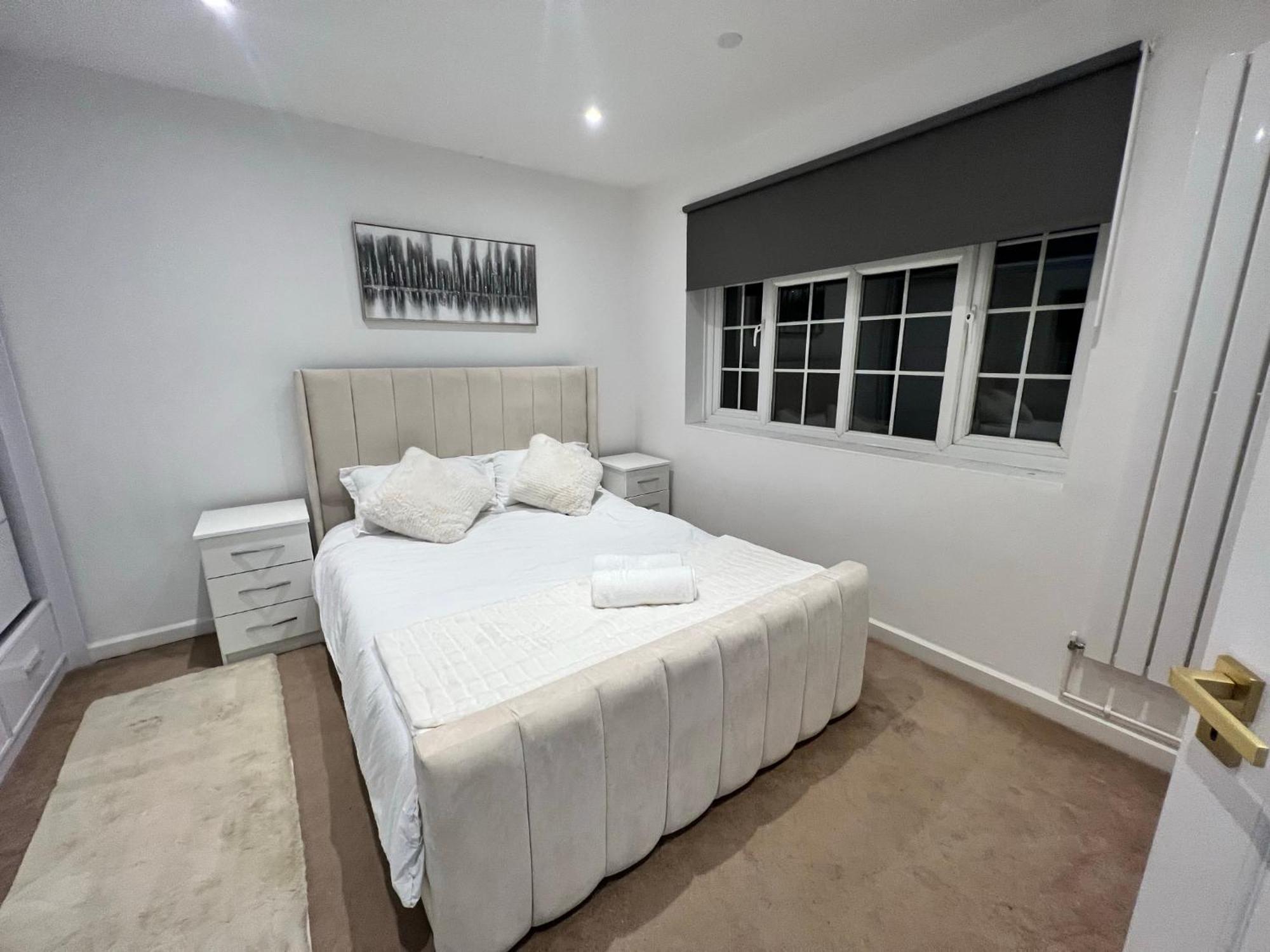 Premium Private Apartment Minutes To Central Лондон Экстерьер фото